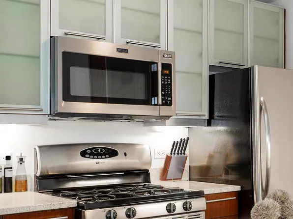 37 West 21st Street image 2 of 15