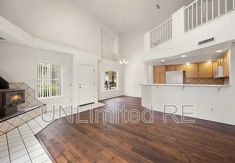 3285 N Hedgewood Dr #B — Photo 3