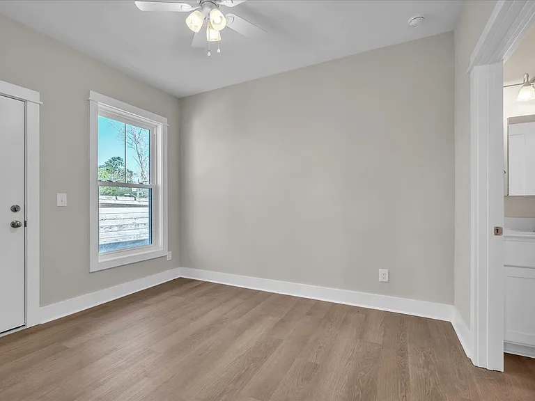 195 Romney St #1 — Photo 25