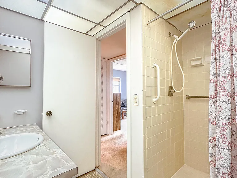 39 Burgundy Dr #A — Photo 10