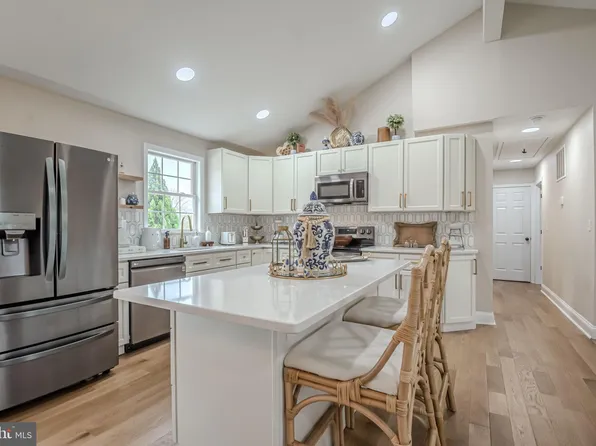 1942 Porter Rd, Bear, DE 19701