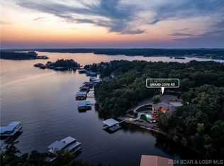 1114 Grand Cove Rd, Sunrise Beach, MO 65079