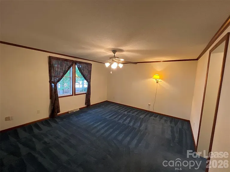 447 Kemp Rd — Photo 20