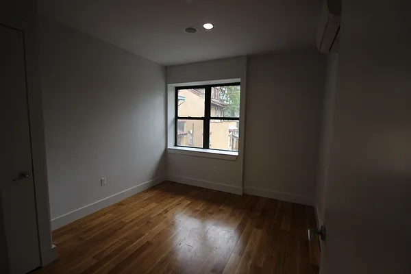 Rented by Nooklyn NYC LLC | media 8