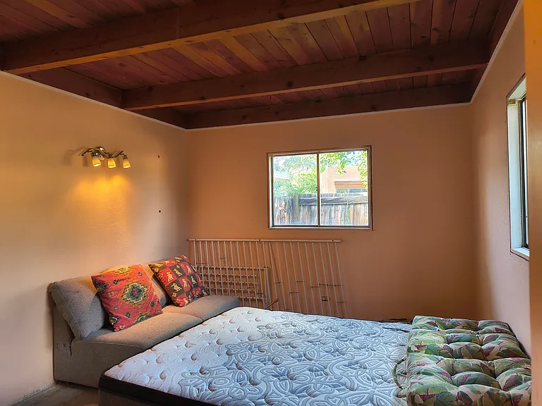 302 Hinde Pl — Photo 21