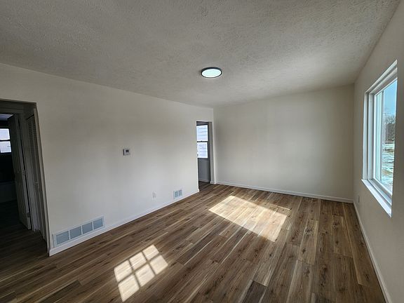 2nd image of 2028 Margaret St
