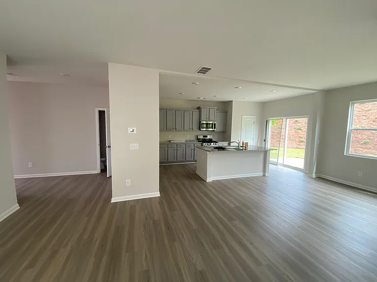 324 Aimes Dr — Photo 11