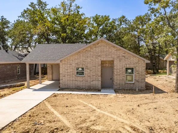1017 Hillburn Dr, West Tawakoni, TX 75474