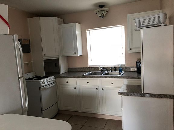 2nd image of 986 12th St