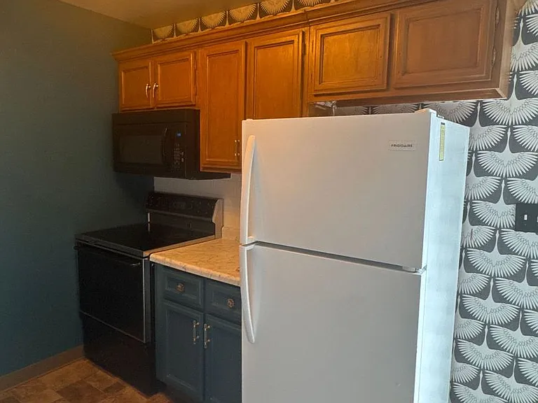 3030 Park Lane Dr — Photo 6