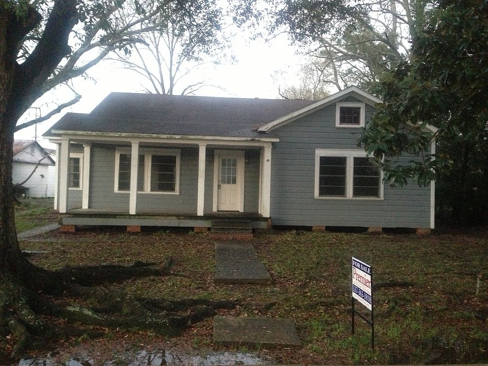 1st image of 109 E Washington St
