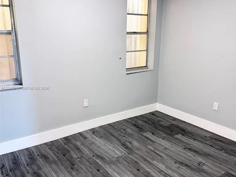 453 SW 2nd St #306C — Photo 4