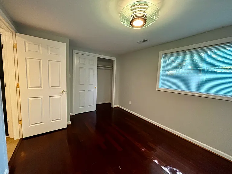 Lillian Dr — Photo 24