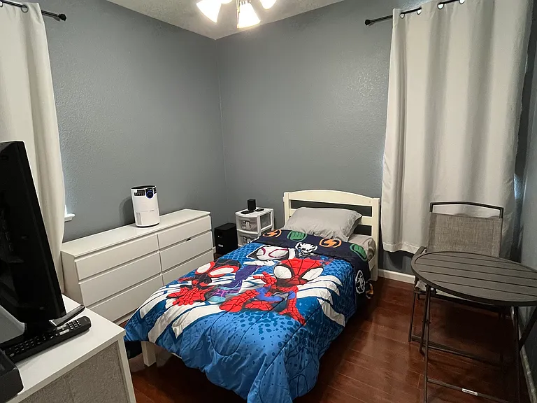 Bedroom 3 _ Ideal for Family or Guests