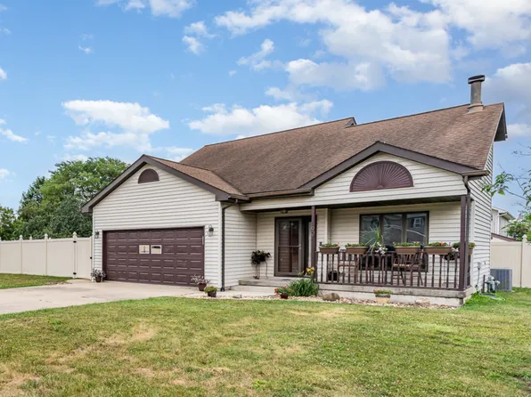 901 W McKinley Rd, Ottawa, IL 61350