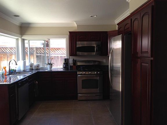 4th image of 395 Alric Dr