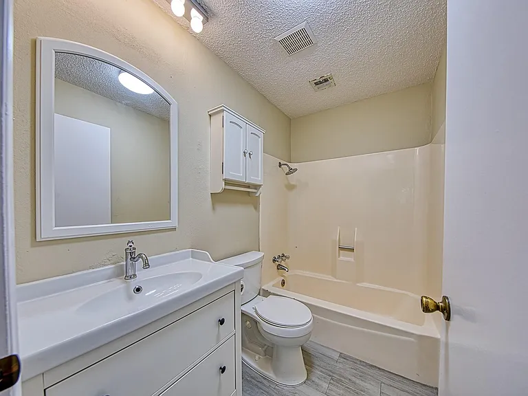 22411 Elsinore Dr — Photo 21
