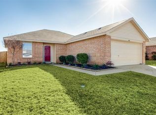 1408 Castle Ridge Rd, Fort Worth, TX 76140