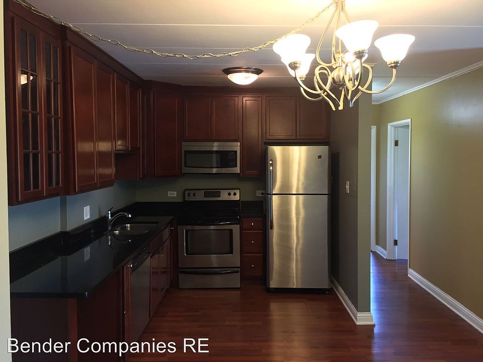 1st image of 560 Lawrence Ave APT 318