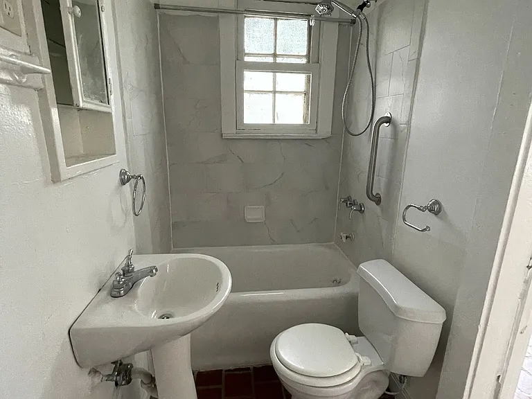7819 Saint Charles Ave — Photo 16
