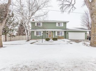 2702 Elm St N, Fargo, ND 58102