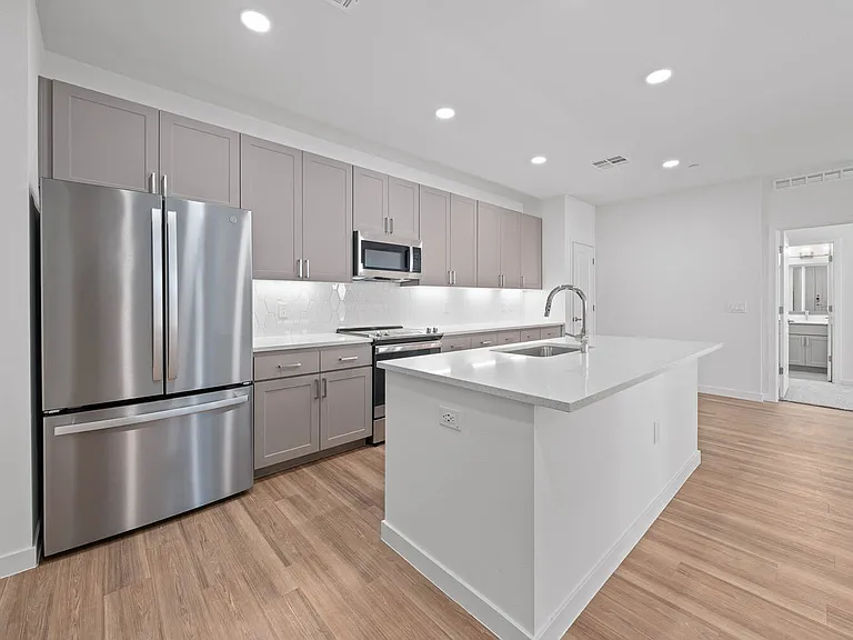 Solara Vista — Photo 15