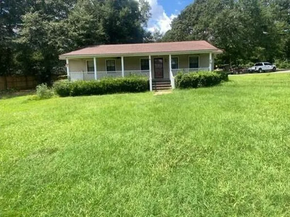 3 Duvalle St, Summerton, SC 29148