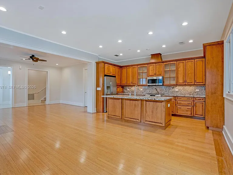 3072 Carter St — Photo 6