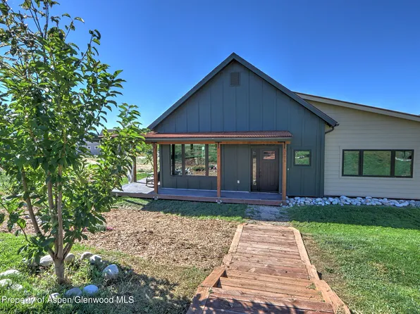 525 Sandstone Dr, Silt, CO 81652