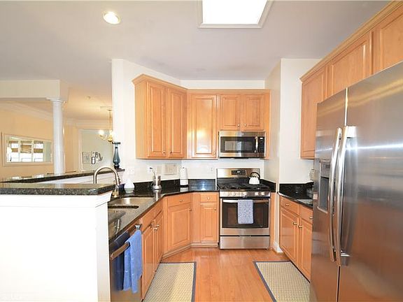 5th image of 103 Browns Mill Dr