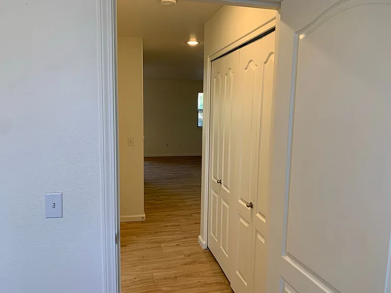 Falcon Ridge Apartments — Photo 13