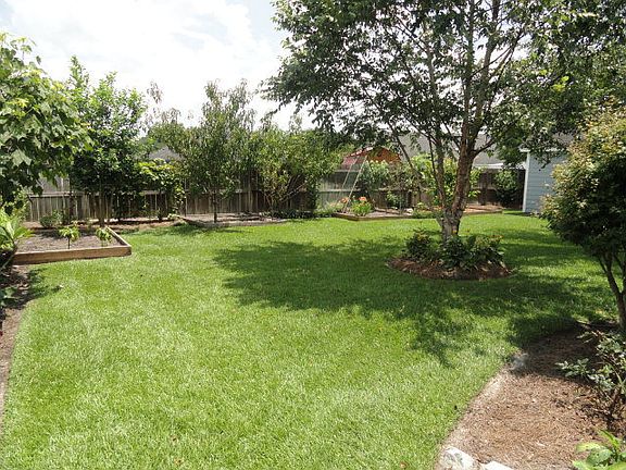 3rd image of 2513 Chandler Dr