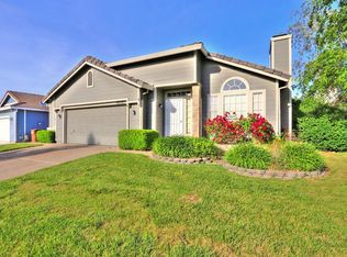 9387 Castleview Dr, Elk Grove, CA 95758