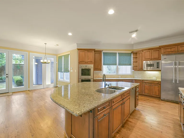 2307 Sheridan St — Photo 18