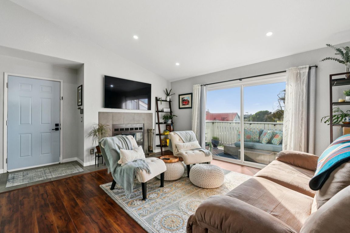 next background image