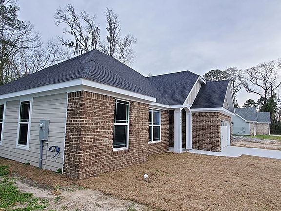 4th image of 122 John Eady Ct