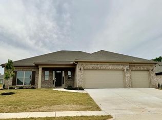 207 John Clift Cir, Madison, AL 35757