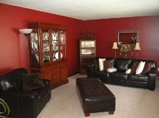 2381 Brisbane St, Wolverine Lake, MI 48390