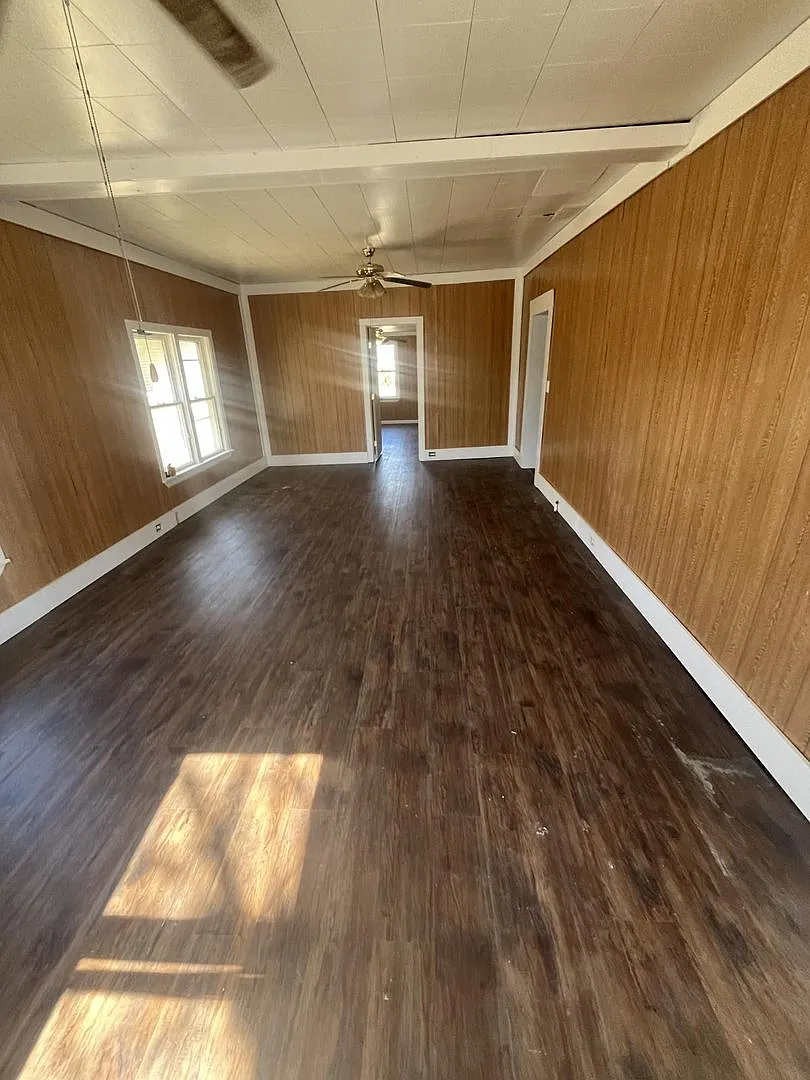 Welcome to 413 E Allison in Nevada, MO! — Photo 3