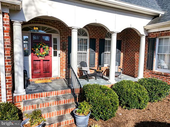 4th image of 17505 Berkshire Dr