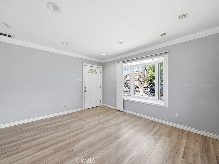 6052 Marshall Ave — Photo 5
