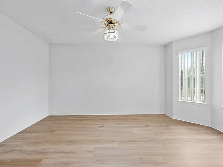 6740 Scotts Pl — Photo 5