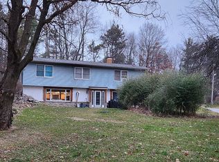 5597 Weller Rd, Gregory, MI 48137