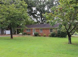 103 Peach Tree Ln, King, NC 27021