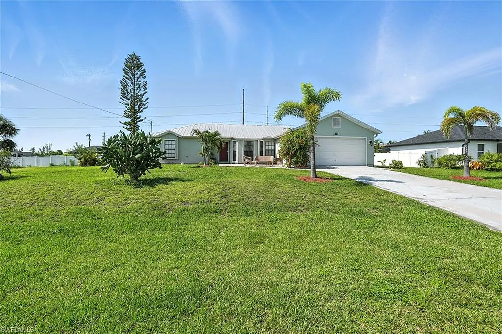 3 bed, 2.0 bath, 1499 sqft, $2,500 — Photo 3