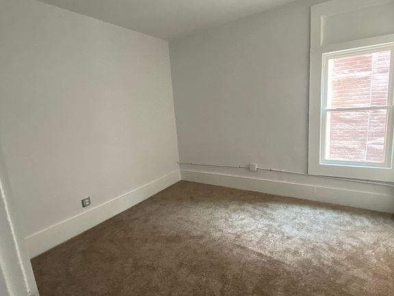 4th image of 13000 Buckeye Rd #10