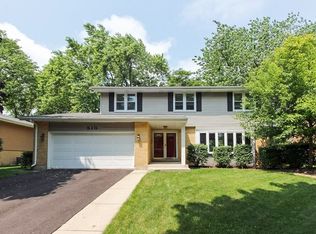510 S Stuart Ln, Palatine, IL 60067