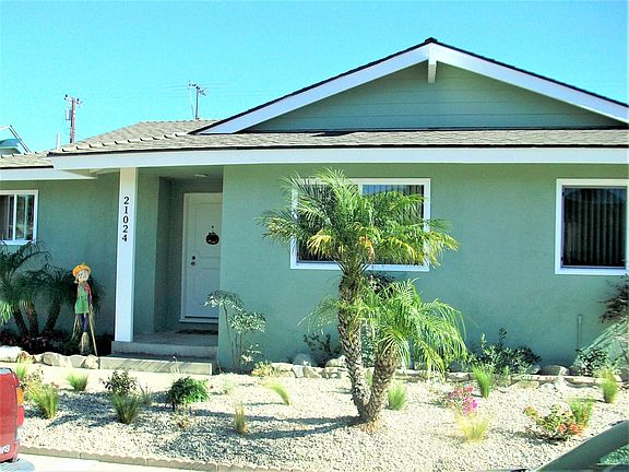 Front Apartment (Apt. "D" is in back)