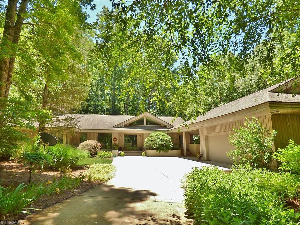 1st image of 501 W Poplar Ridge Ct