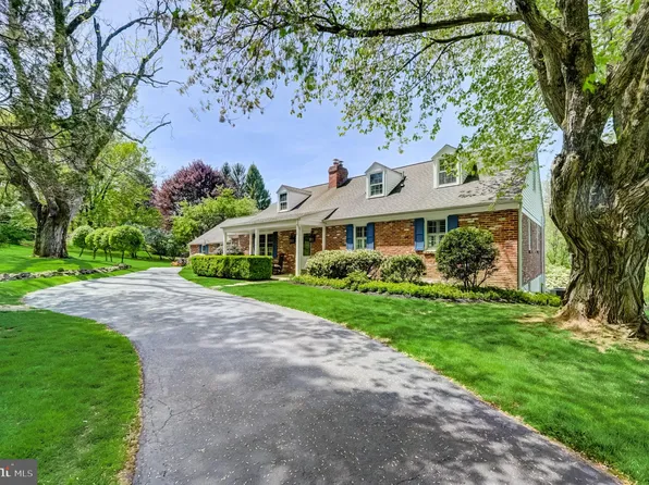 40 Old Covered Bridge Rd, Newtown Square, PA 19073